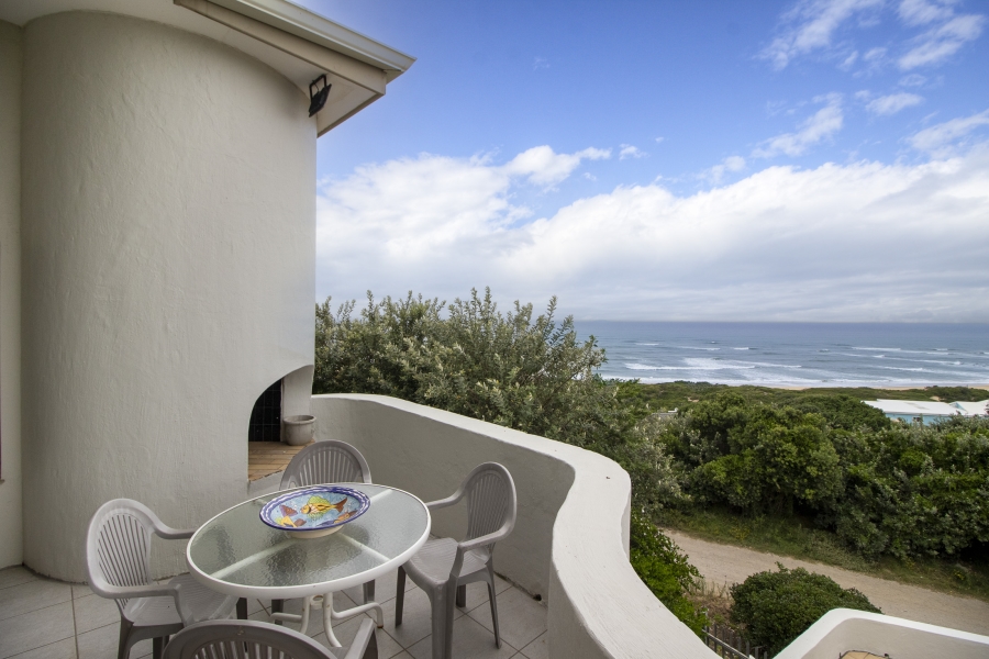 6 Bedroom Property for Sale in West Beach Eastern Cape